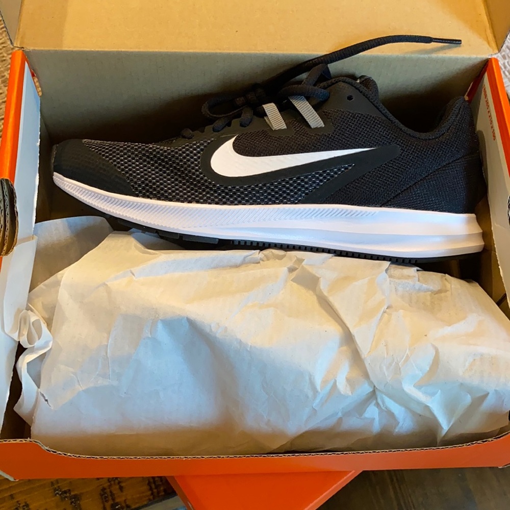 Brand new size 5Y boys Nikes. Downshifter 9.